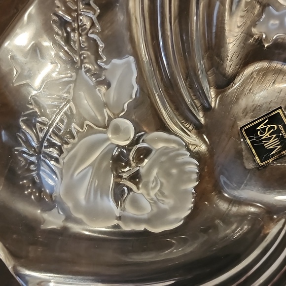 Mikasa swirl serving platter Christmas theme - Picture 4 of 6